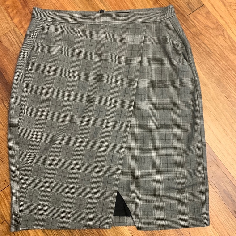 3 for $30 banana republic pencil skirt